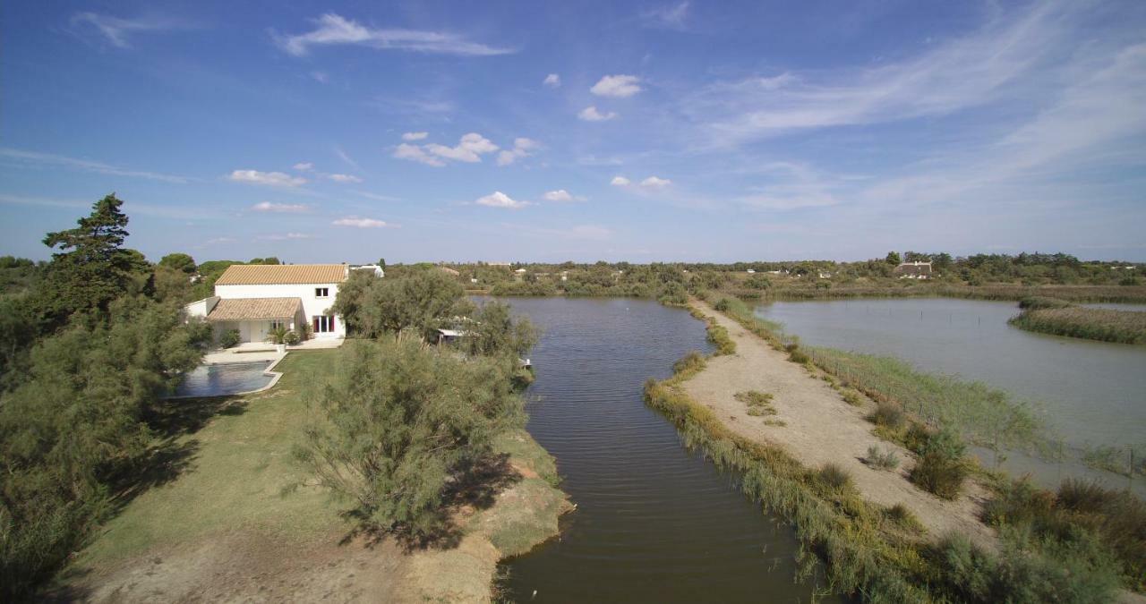 Mas Des Cabidoules Bed & Breakfast Сен Мари де ла Мер Екстериор снимка